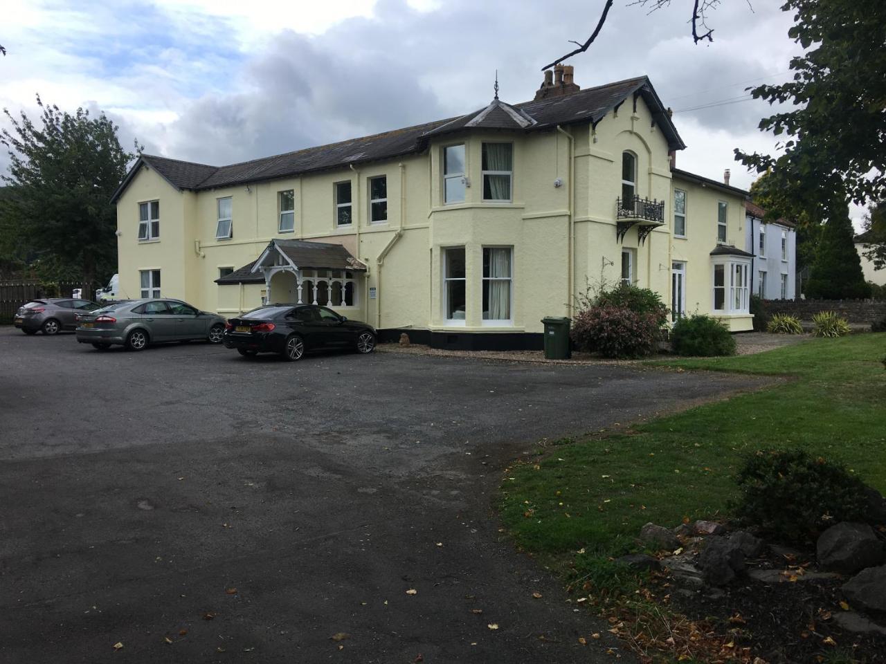 Winston Manor Guesthouse Rooms Churchill  Dış mekan fotoğraf